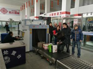 China Oversize X Ray Scanning System , Airport Luggage Scanner With Windows System wholesale