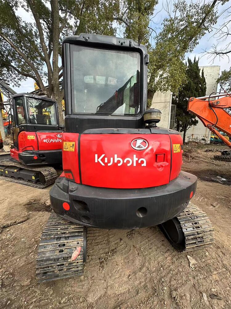 Affordable Second Hand 5.5 Ton Kubota Small Excavator with 0.24m3 Bucket Capacity