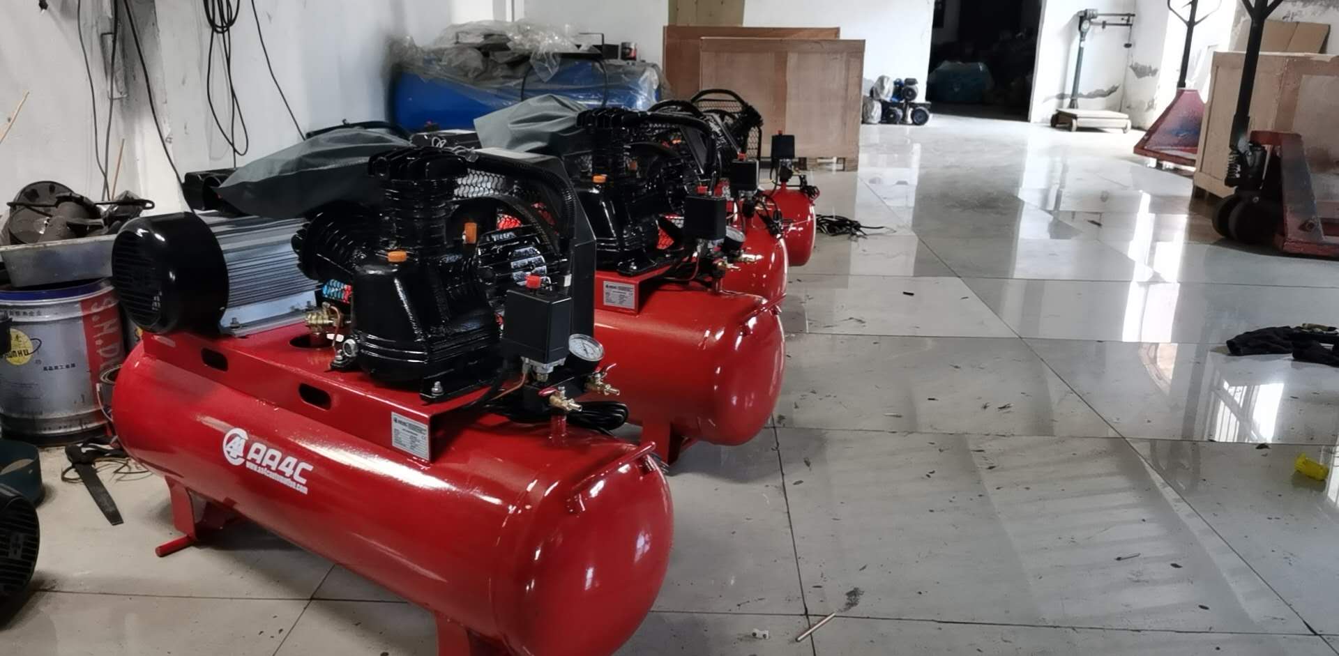 80Gallon 300L 20 HP Piston Air Compressor 15KW 12.5 Bar Quickly Inflate