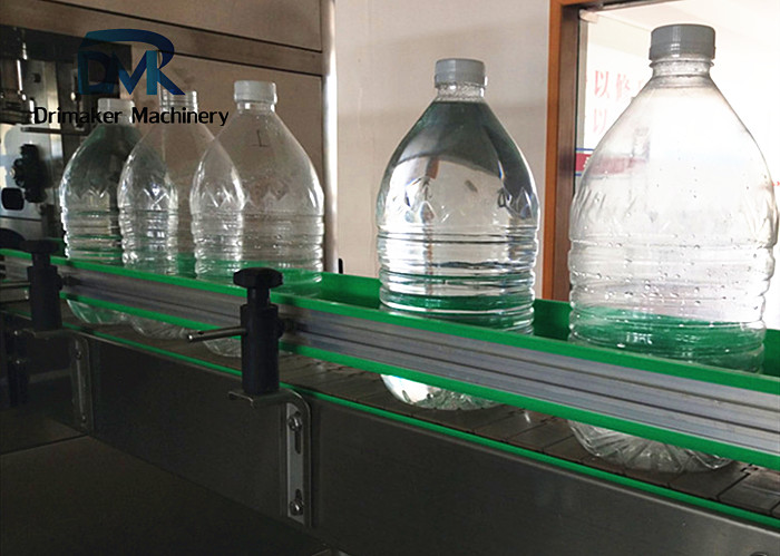 3.8kw 5l Water Bottling Machine Rotary 3 In 1 Stainless Steel Material