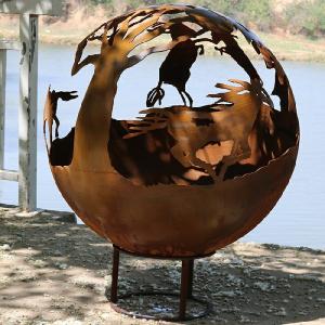 China Outdoor 6mm Thick Rusted Steel Fire Pit Balls Sphere Packing Wooden Box wholesale