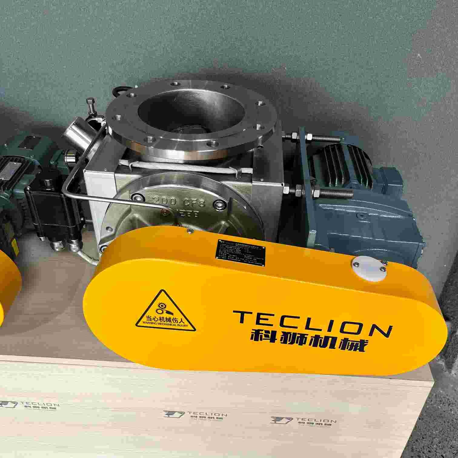 Stainless Steel Granular Rotary Feeder Motor Medium Discharge High Pressure