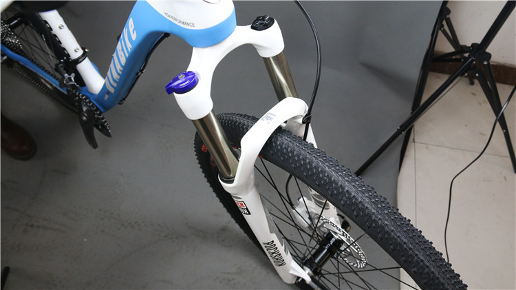Tianjin manufacture new design OEM 26 inch carbon MTB bicicle with Shimano 24/27/30 speeds