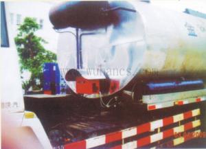 China Carbon Steel Asphalt Distributor Truck Intelligent Computer Control wholesale