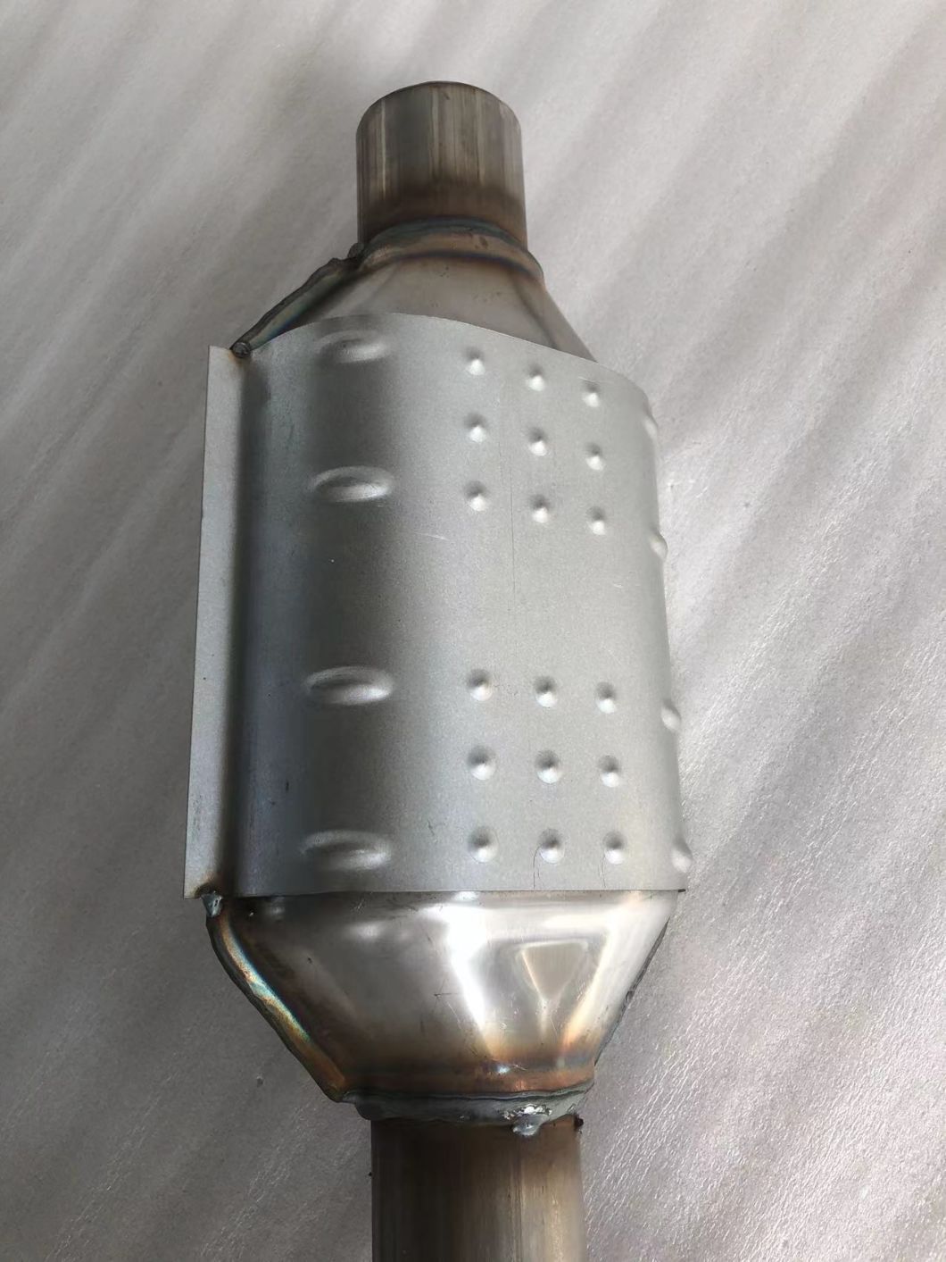 Factory Direct Sales of High Standard Universal Three-Way Catalytic Converter2.5inch