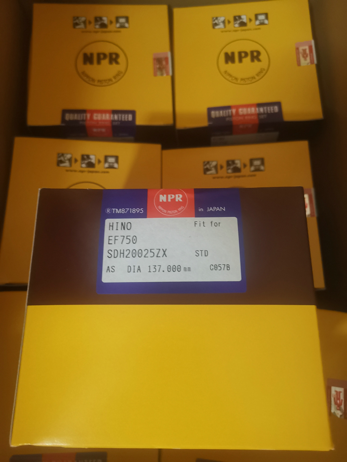 EF700 EF750 NPR Piston Rings 13011-1121B 13011-1122 13011-2170B 13011-2180 13019-1610A For HINO Engine Parts
