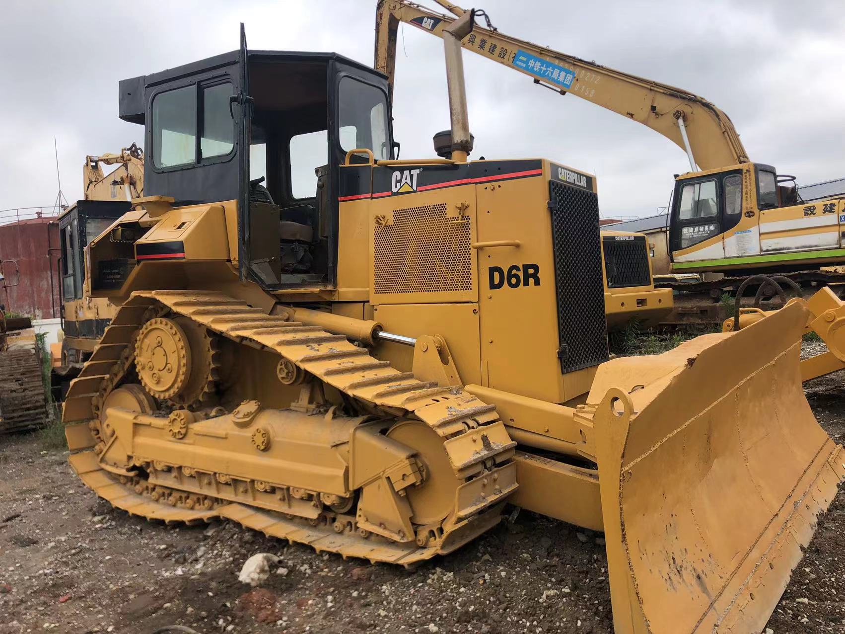 Used USA CAT D6R Bulldozer with Cummins Engine in Excellent Condition