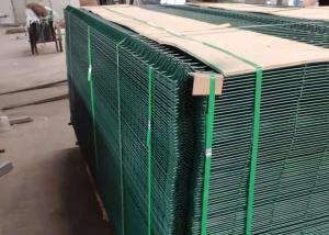 China 200*50mm 3D Curved Wire Mesh Fence Panels For Road And Transit , Longlife wholesale