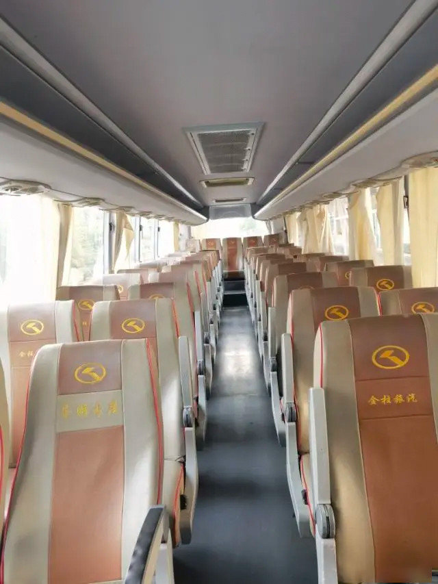 11.5m Euro 4 Diesel Engine Left-Hand Drive King Long 51-Seater Large Used Passenger Bus