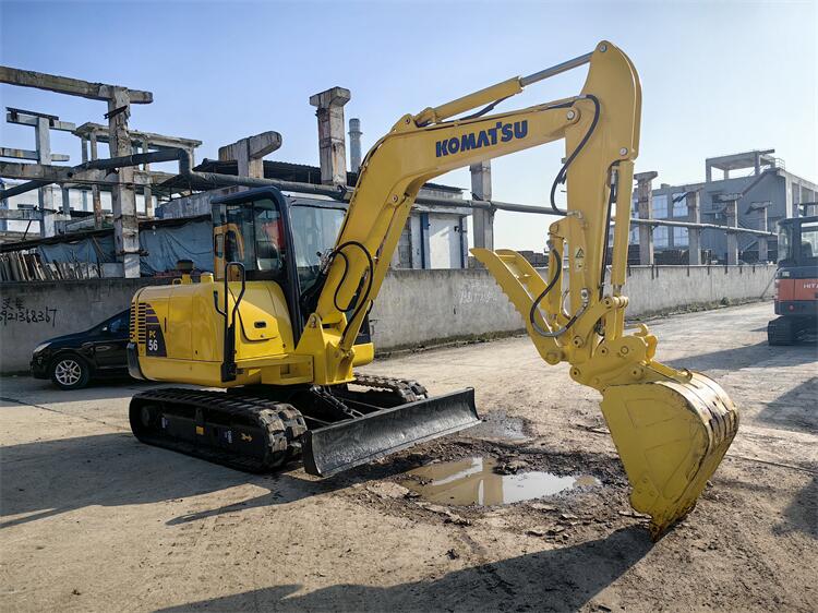 Used 5Ton Komatsu 56 Mini Excavator Moving Type Crawler Affordable for sale