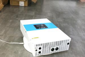China 24V 3500w High Frequency Sine Wave Inverter Hybrid Mppt Solar Inverter wholesale