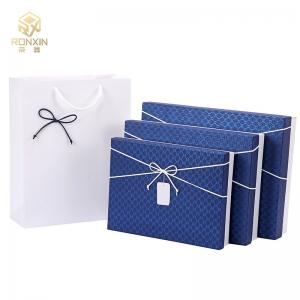 China CMYK Navy Blue Foldable Cardboard Gift Boxes With Ribbon Fashionable on sale
