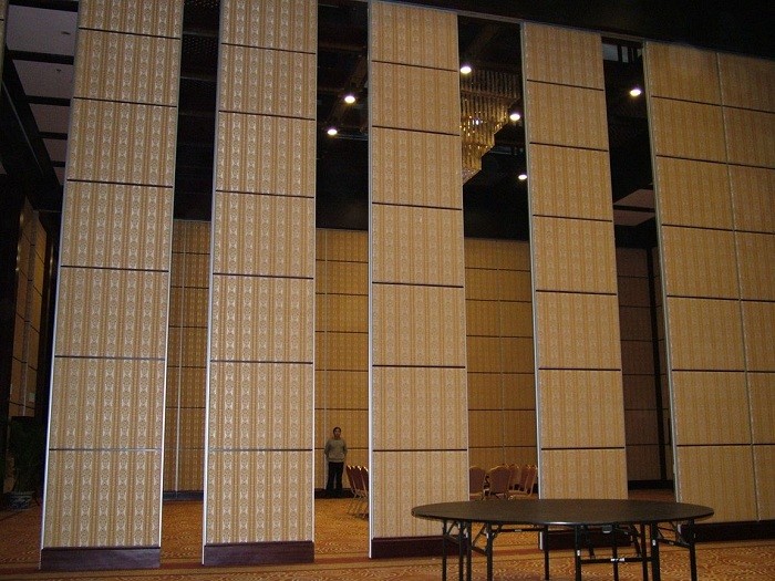 Acoustic Wooden Folding Partition Walls , Hotel Movable Room Dividers