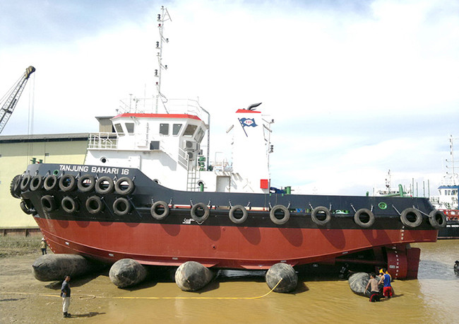 100% Natural Rubber Ship Launching Airbags For Shipyards Floating Dry Docks