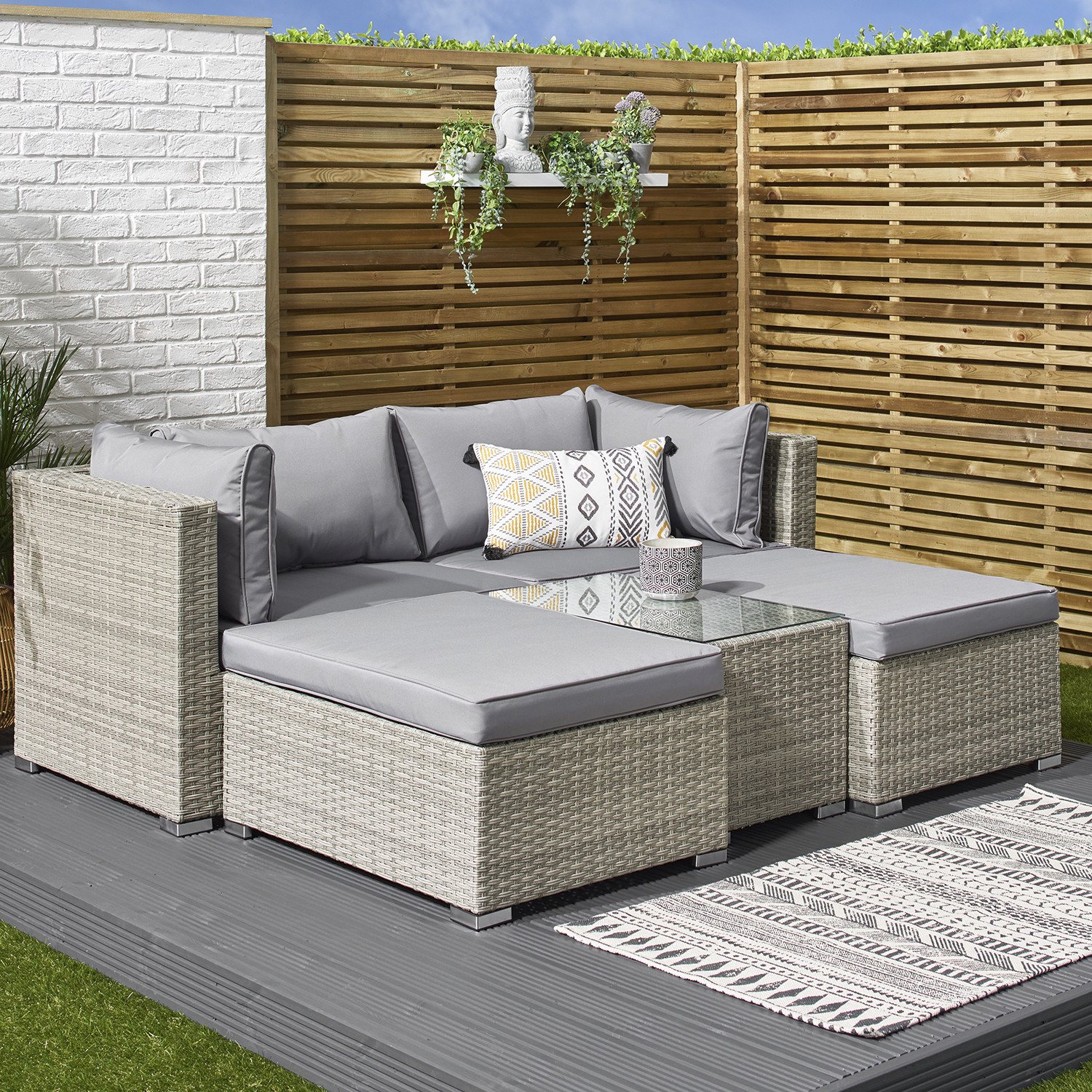 5 Piece Wicker Rattan Modular Outdoor Sofa Modern Design Style L70xW40xH39cm Table Size