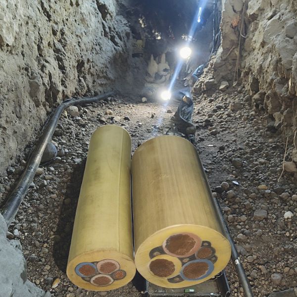 Customized Size 3+1 Cores Rubber Sheath Mining Cable For Underground Power Supply