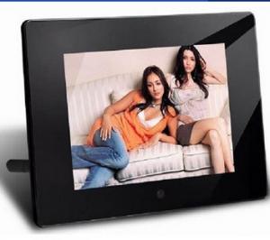 China HD display LCD 7 inch digital photo frames, business promotional gifs, family gifts on sale