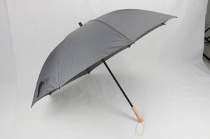 China 30 Inch Mens Black Golf Umbrella , Wooden Handle Long Shaft Golf Umbrella wholesale