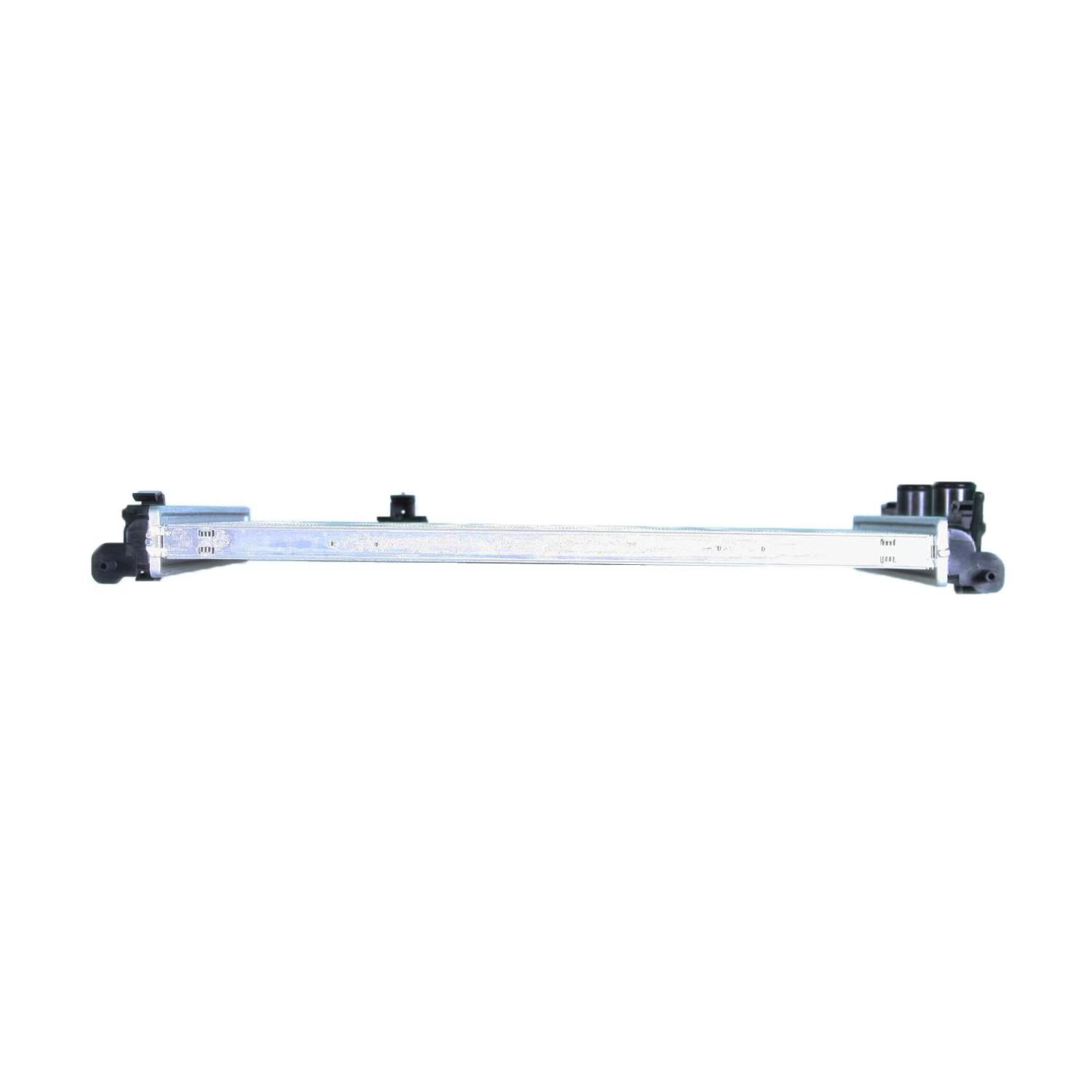 Car Engine Coolant Cooler Aluminum Radiator Plastic Water Tank for Nissan Qashqai 1.6 2.0