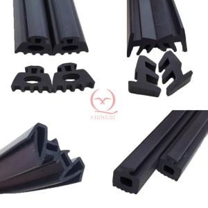 China Temperature Resistant -40°F To 248°F Rubber Seal Strip For Heavy Duty 0.4in wholesale
