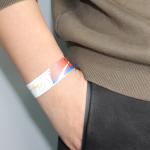 Fashionable Festival Colored Paper Wristbands White Red Blue Tear Resistant