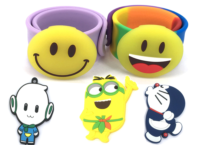 Silicone miscellaneous items custom PVC tide brand cartoon luggage tag bracelet