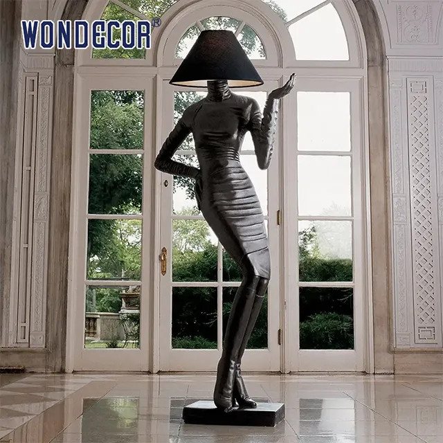 Custom House Indoor Decorative Metal Art Bronze Lady Lamp Sculpture
