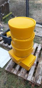 China FDA ISO Unrefined Raw Beeswax Block For Wax Melts wholesale
