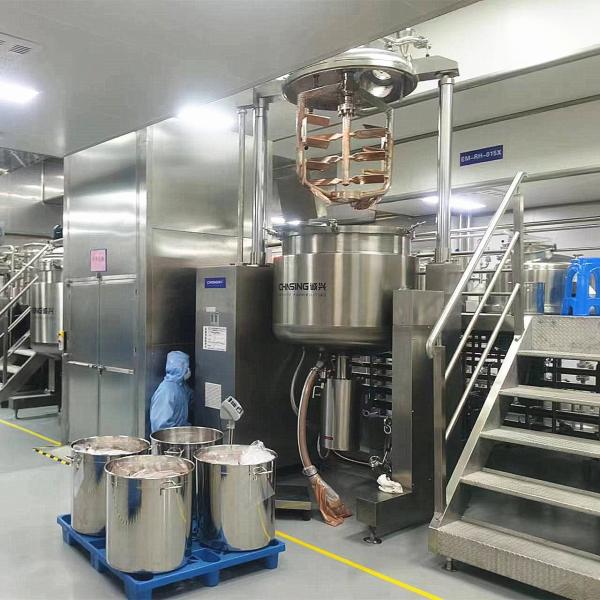 Homogenizing System with Triple Independent Mixing Elements for Cosmetic Emulsion Production