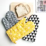 Anti Scalding Microwave Kitchen Baking Tools High Temperature Gloves