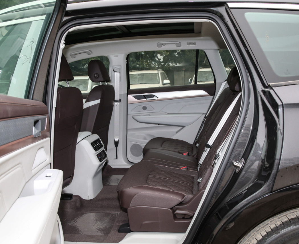 Volkswagen Tavendor 2023 330TSI Medium Large SUV 5 Door 5 Seats