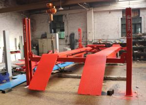 China Hydraulic 4 Post Car Lift For Alignment 4.0T Four Post Automotive Lift With Jack Beam wholesale