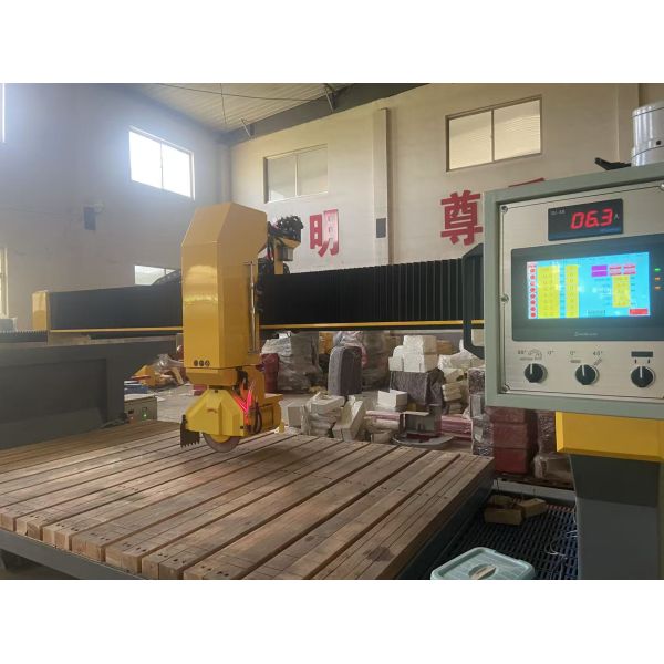 ZEUS 3 Axis Bridge Cutting Machine Granite Marble High-accuracy 15kW Engine Pump Motor CNC PLC Stone Saw Customized 380V/220V