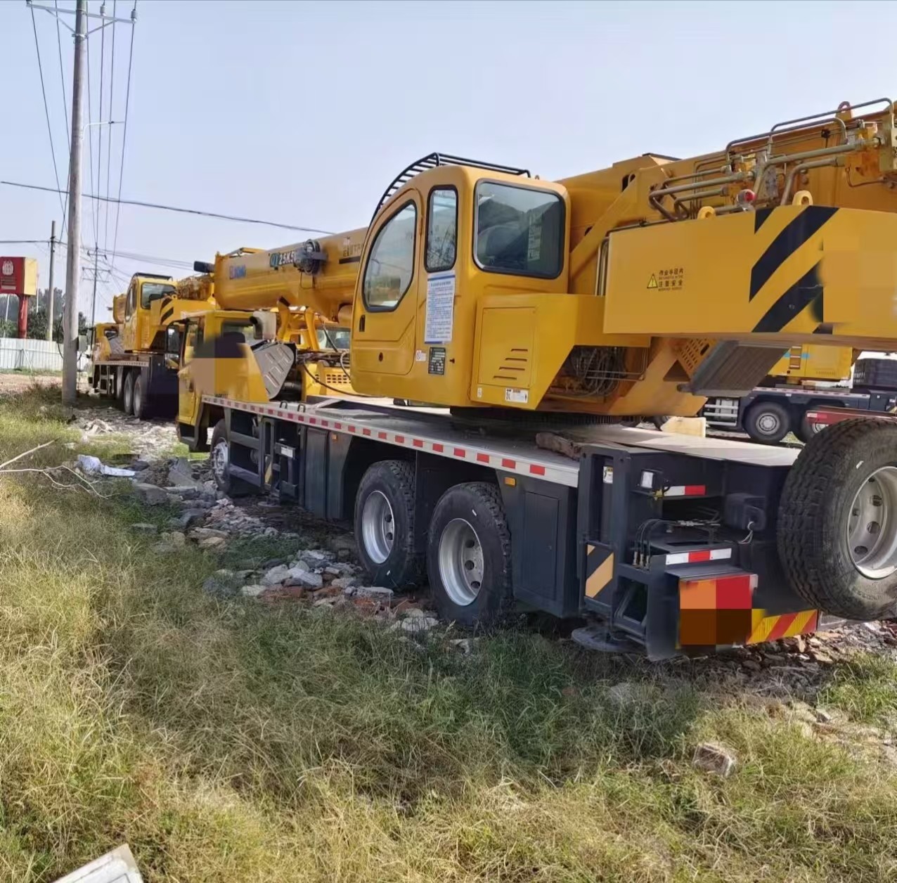 Used XCMG Mobile Truck Crane 25 Tons for Construction Company Inventory Direct Sale