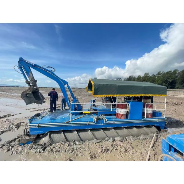 Self-Propulsion Cutter Suction Amphibious Dredger with Max. Discharging Distance 1500m for Wetland Excavation