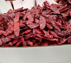 China Smooth Dried Guajillo Chili 500SHU Leathery 0.3% Max With/Without Stem wholesale