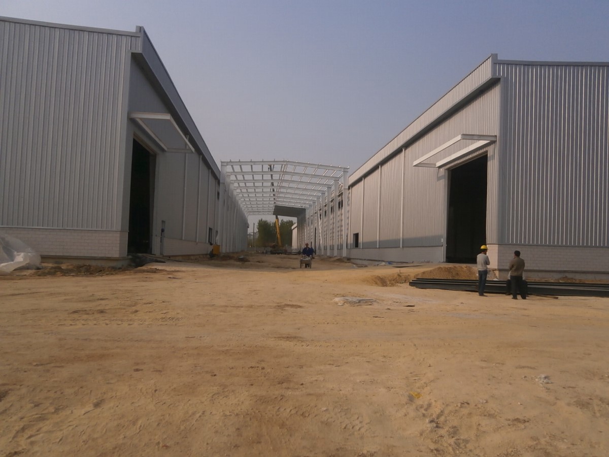 Customizable Prefabricated Steel Structure Warehouse Featuring Steel Color Sheet Cladding