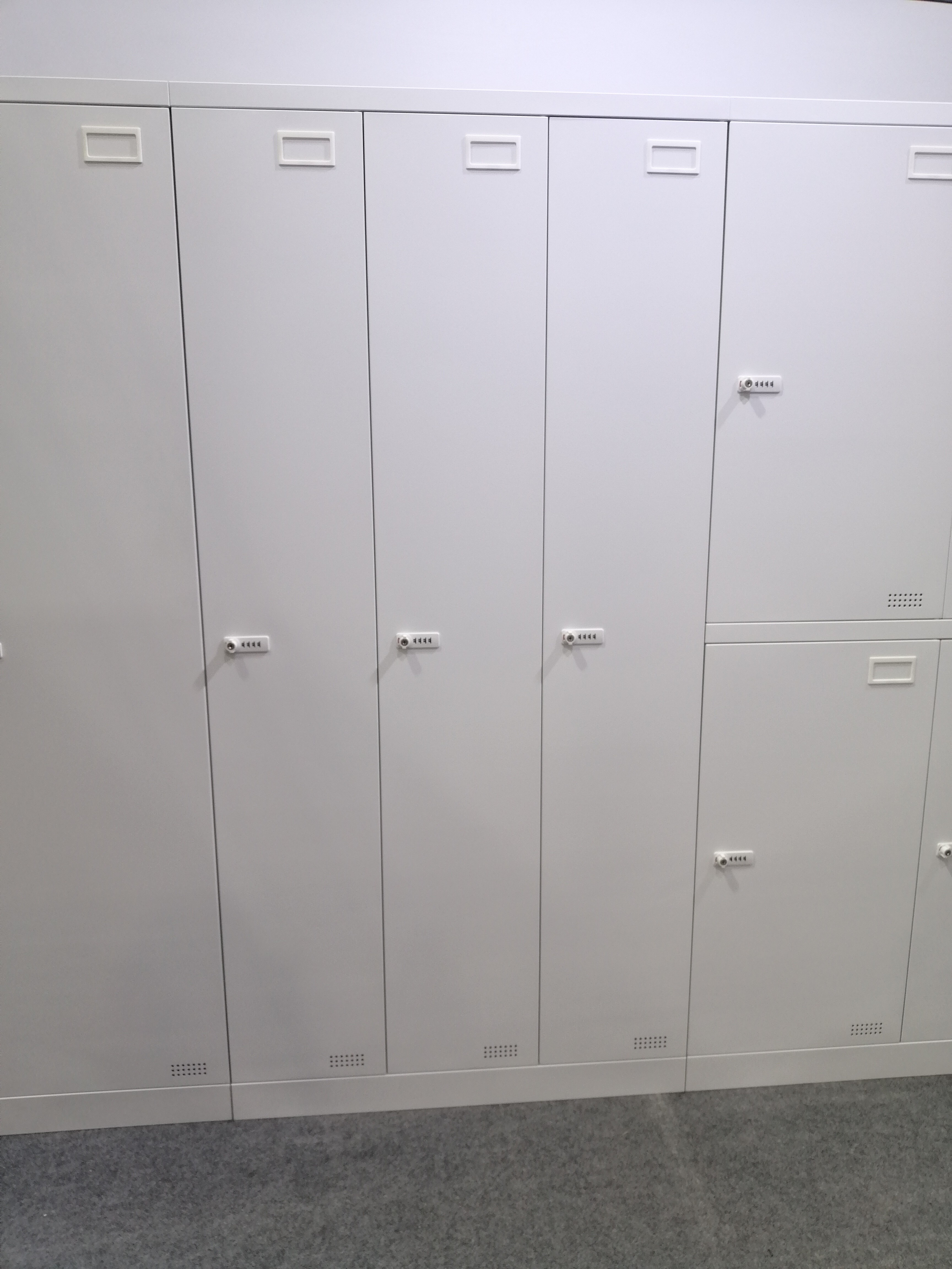 SPCC Material KD Structure 3 Door Steel Locker For Office