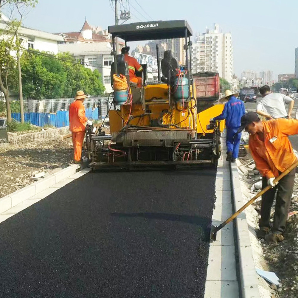 Sinomach Changlin Asphalt Road Paver 6m Wheel Type Paver GYA6000 With Cummins Engine