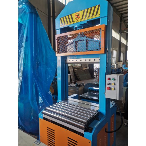 PLC Controlled Rubber Cutting Machine with Multiple Cutting Stations and Customizable Angles for Rubber Bale Cutter