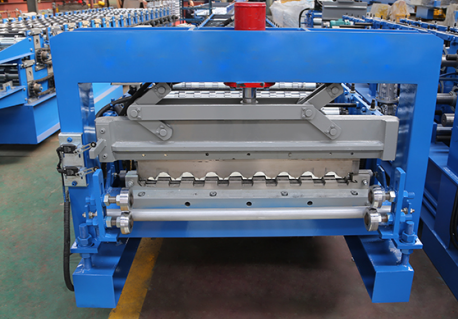 Rolling shutter for,ing machine
