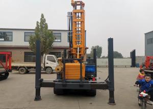China Pneumatic Air Compressor Rubber Crawler Drill Rig 180 Meters With Large Horsepower wholesale