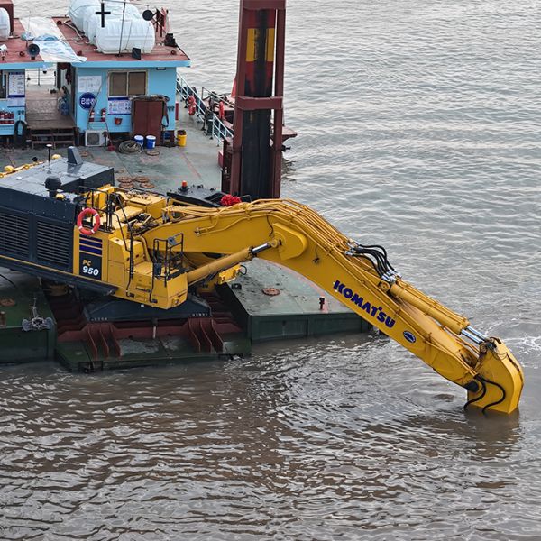 Amphibious Excavator Extended Arm: Engineered for Strength and Versatility