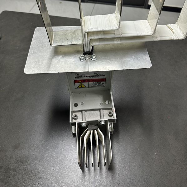 Power Busway Electrical System Dense Copper 3 Phase 5 Wire Bus Duct Sandwich Type