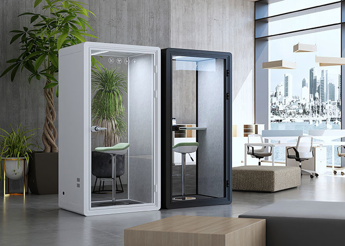 Sound Insulation Boards Silent Pods Phone Booth One Person For Calling Customized Color Size 1000mm Wide With Desk
