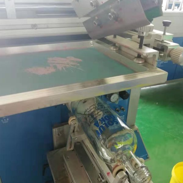 Semi-Automatic Screen Printing Machine for Bottle Printing