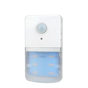 China Cold White 31Lm 3000K Battery Operated Motion Sensor Light 30000 Hours wholesale