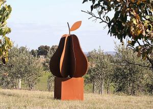 China Amazing Design Garden Art Rusty Corten Steel Sculpture Fruit Pear Sculpture wholesale