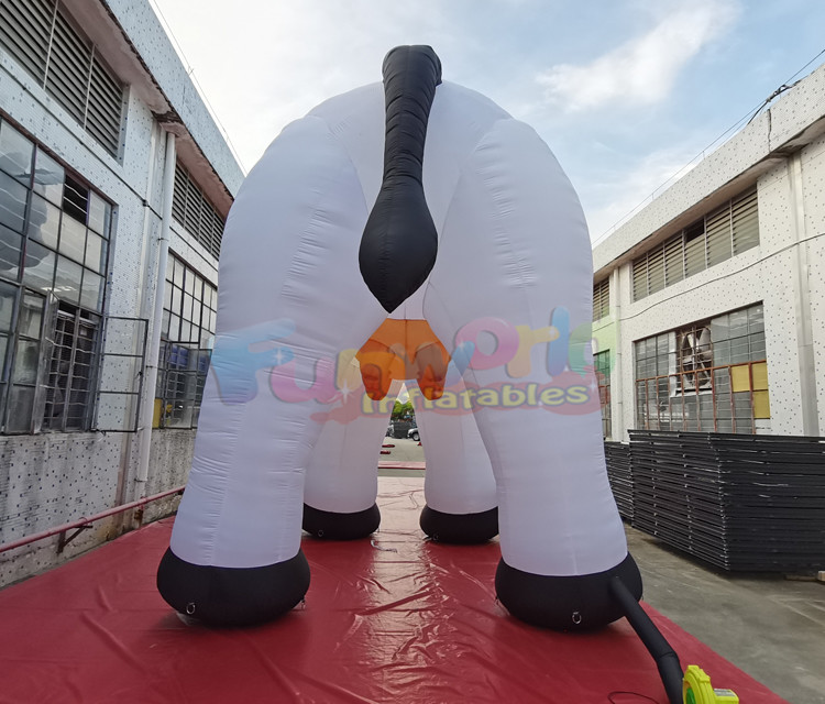 Milk Cow Air Characters 0.9mm PVC Advertising Inflatables