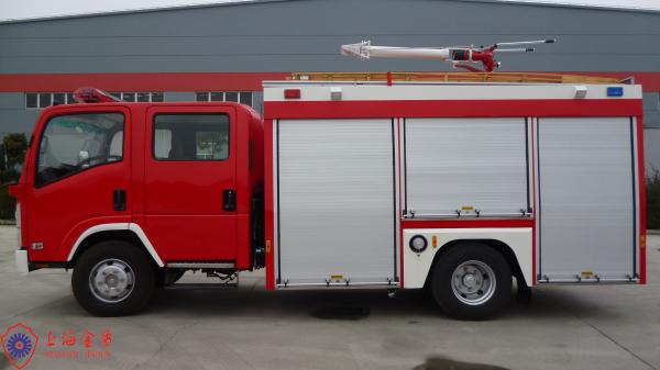 135kw 3500L Tank Capacity Foam Fire Truck Firefighting Throw Range Over 50